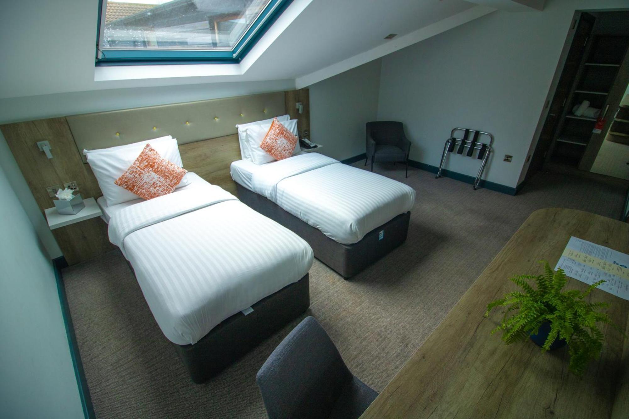 Best Western Rockingham Forest Hotel Corby Ngoại thất bức ảnh